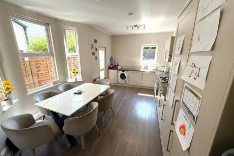 Mackenzie Road, Beckenham, London, BR3 photo 5