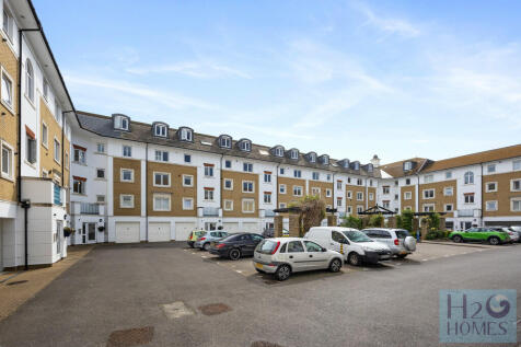 Collingwood Court...