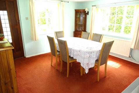 GOOD SIZE DINING ROOM