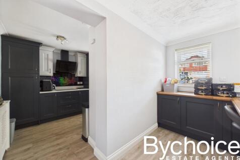 CAM05454G0-PR0032-STILL003