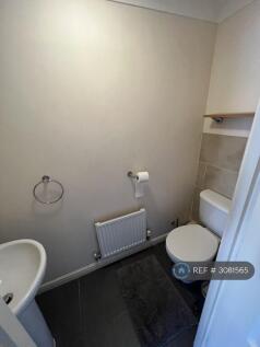 Schooner Close, London, E14 photo 4