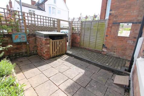 Barley Lea, Fairlawn Close, Leamington Spa, Warwickshire photo 4