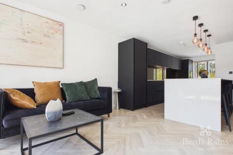 Dining Area/Kitchen