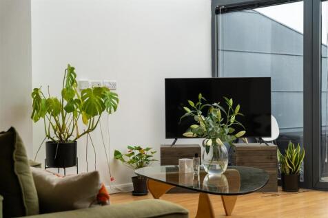 Living area feature shot (2)
