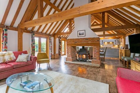 Open Plan Living/Dining and Kitchen Space