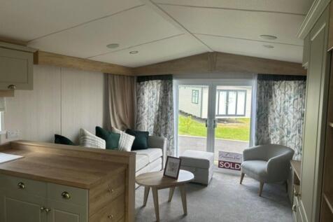 Living Room / Din...