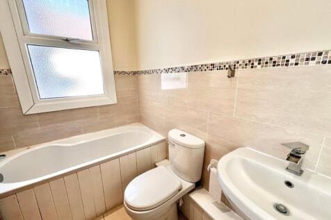 Camper Road, Southend-on-Sea, Essex, SS1 photo 5