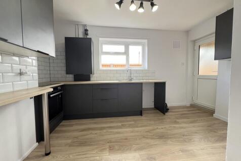 Queensway, Chatteris, Cambs., PE16 6DD photo 3