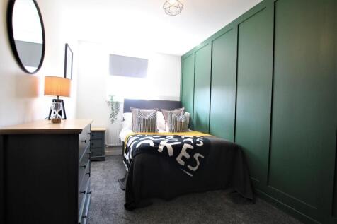 Flat 1 room 10.JPG