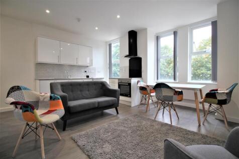 1-bed flat on Aylestone Road, Leicester, £895/mo