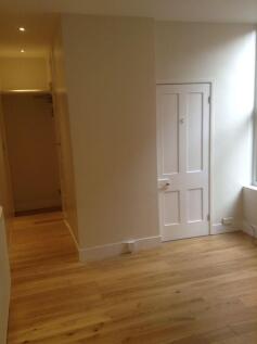 1 bed studio, Grove Street, CV32 5AG photo 4