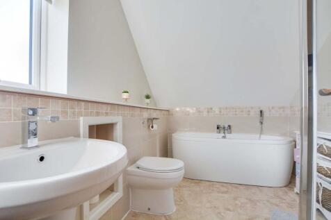 Top Floor Ensuite
