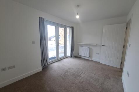 Beach Heights, High Street, Canvey Island, Essex photo 5
