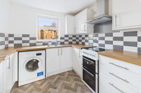 CAM02545G0-PR0534-STILL009