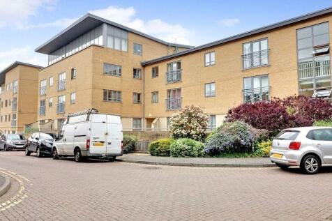 1 Bedroom Flat in Brandan House, Sovereign Place,