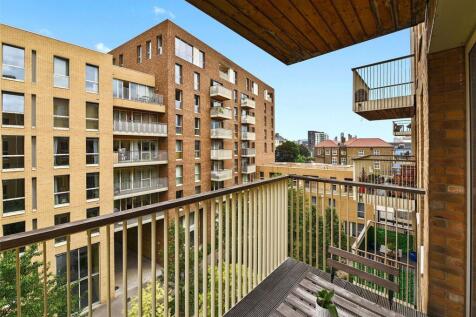 Oxley Square, Bow E3