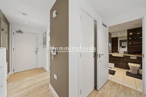 Packington Square N1-8.jpg