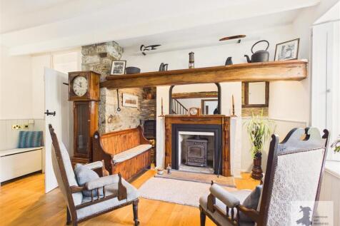 Weavers sitting room