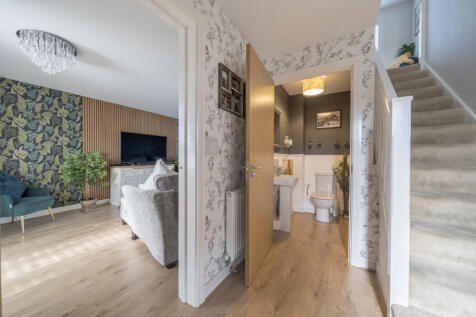 1343017-9-68b56fc...