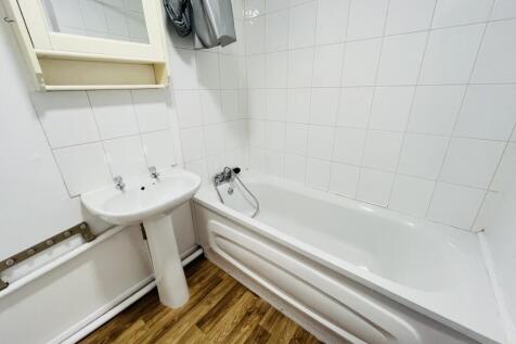 Frazer Close, Romford. photo 5