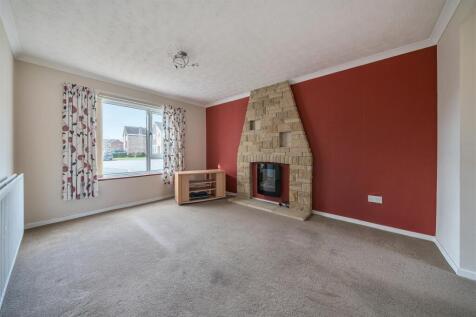 Lounge / Dining Room