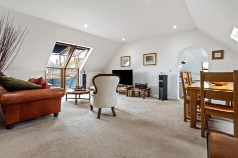 Seafield Avenue, 6-  3.jpg