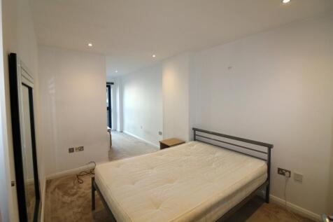 208/1 Brewery Wharf, LS10 photo 4