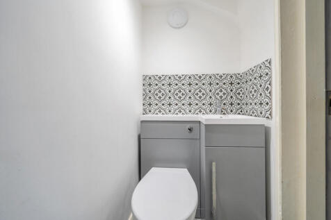 1385546-8-692d6b4...