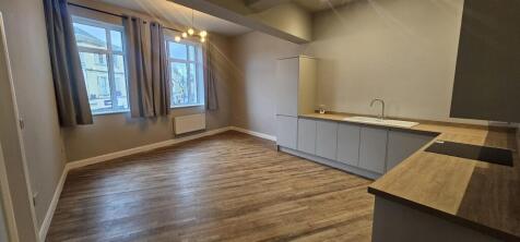 flat5riverstreetlounge.jpg