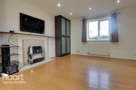 Underwood Place, Oldbrook photo 3