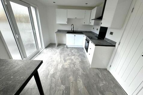 FITTED KITCHEN/DINER