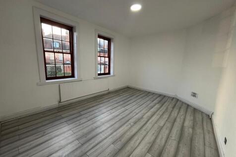 Flat 4, The Elms photo 3