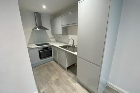 Manthorpe Lodge, Lodge Way, Grantham, NG31 photo 4