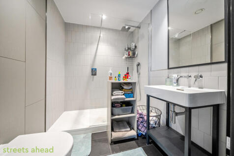 b04d2feb-c22a-4e2...