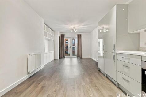 Duchess Court, Welwyn Garden City photo 3