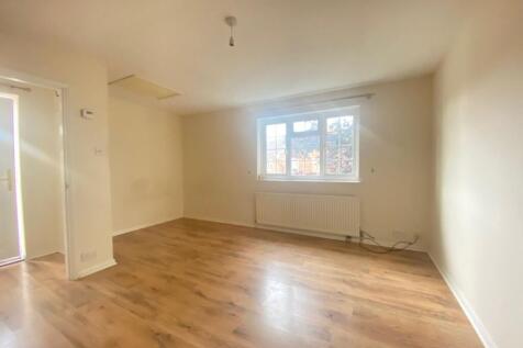 Elmbridge Road, Cranleigh, GU6 photo 4