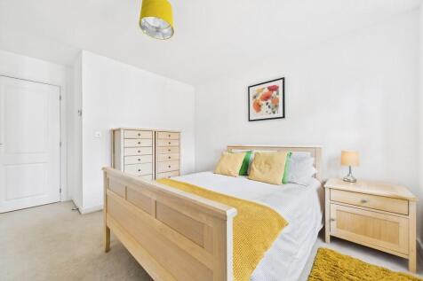 3e652e3e-CAM01085...