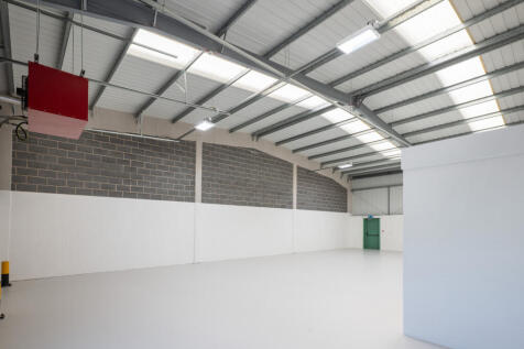 Light Industrial to rent Image 4
