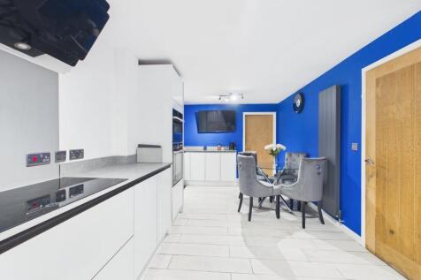 open plan kitchen/diner