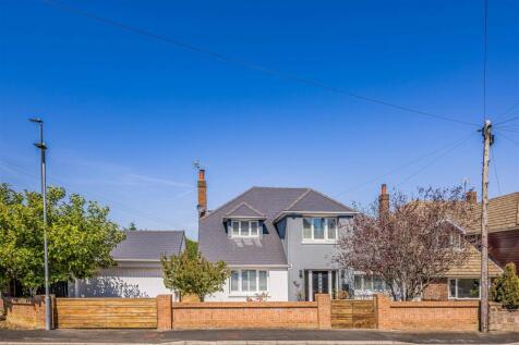 1 Christchurch Gardens, Waterlooville-Small-Portic