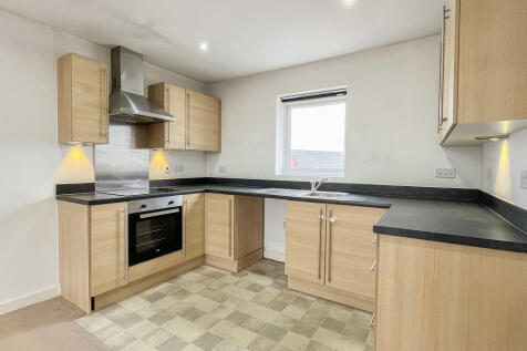 KITCHEN/LOUNGE