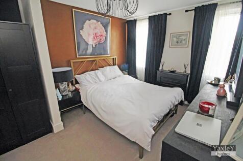 Flat , Crittall Court, Braintree Road, Witham photo 5
