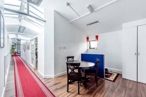 050286a2fc7f0334ba82d1428bffa16d-letting23478.jp