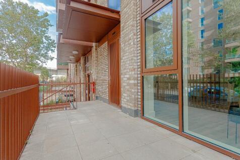 Flat 6, 20, Thames Road, London, E16 photo 4