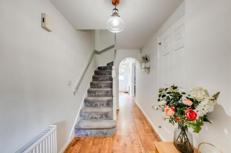 Hallway 2.jpg
