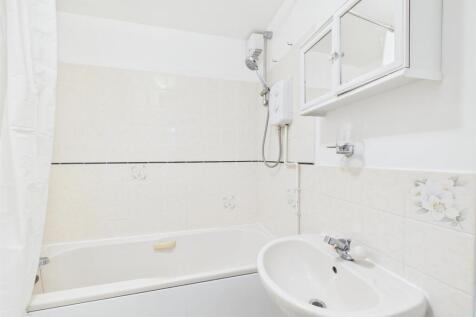 Great Meadow Road, Bradley Stoke, Bristol photo 3