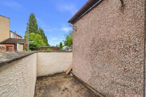 CAM01943G0-PR0700-STILL008.jpg
