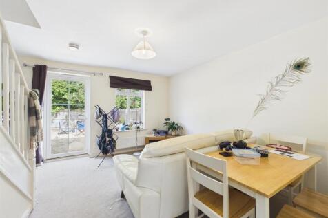 Darwin Crescent, Loughborough, Leicestershire photo 4