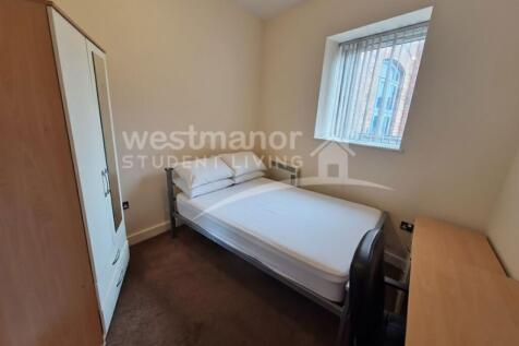 FLAT 17 ROOM 2
