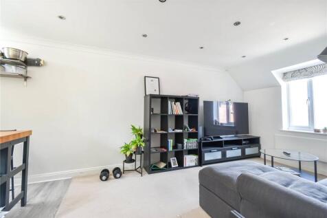 Cherry Grove, Hungerford, Berkshire, RG17 photo 3